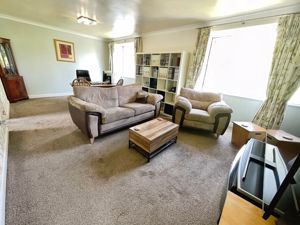 Lounge Diner- click for photo gallery